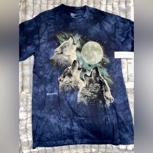 Urban Outfitters - The Mountain Wolf T Shirt